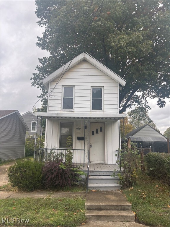 Investors welcome! This is a great opportunity for a flip or long term rental!