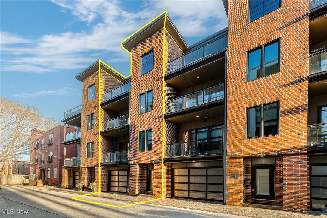 Hinge-Town-Homes - Residential