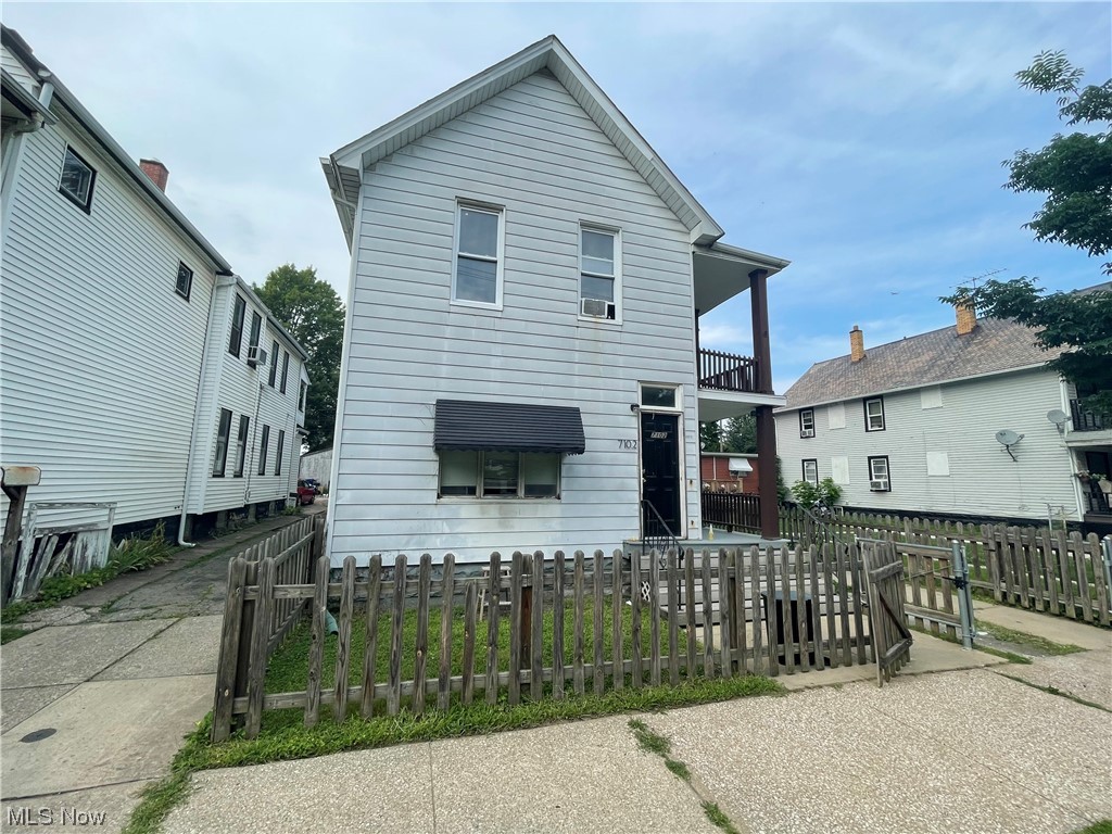 Elwell & Marvins - Residential Lease