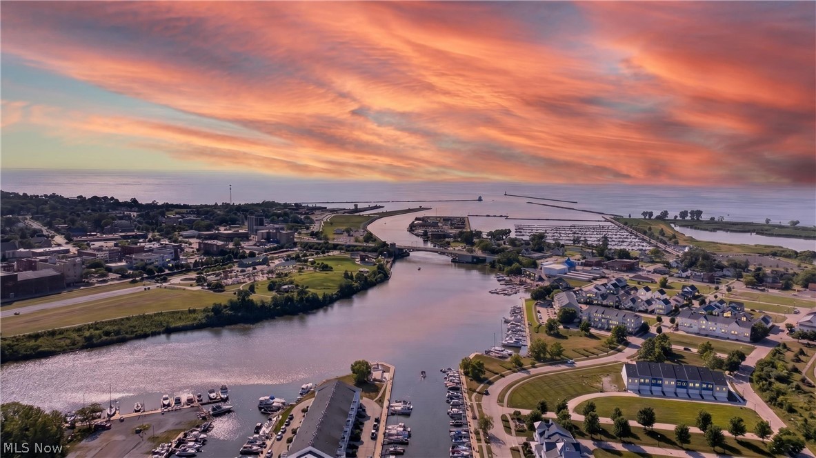 HarborWalk - Residential