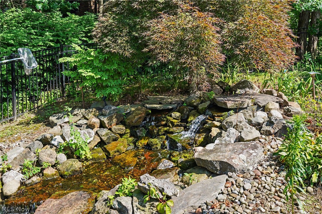 Foxchase Hills - Residential