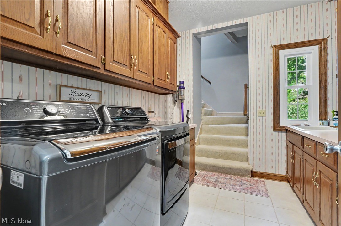 Foxchase Hills - Residential