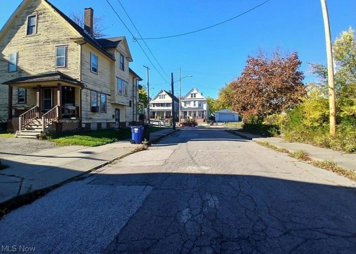 E W Andrews 03 - Residential Income
