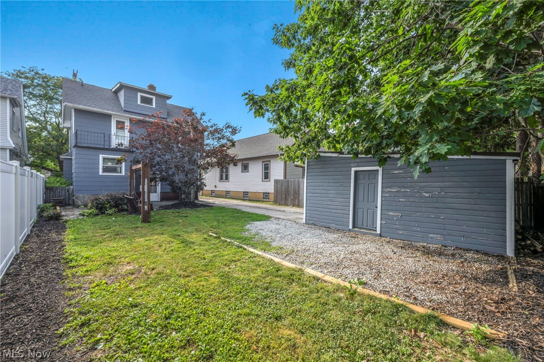 Mathew & Gilbert - Residential