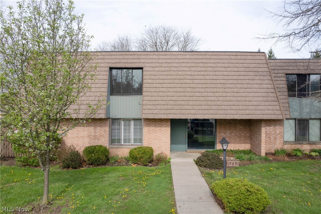Welcome to community living! Close to the heart of downtown Hudson and Rt 8, it’s all about location and convenience. The secured building, where you’ll find the 2 bedroom condo on the second floor is quiet and well maintained. Upon entering you will enjoy the large living area with plenty of natural light. An extra space sits off to the side where you can create a reading area, den or just a special place to relax. The large primary bedroom has a private full bathroom with a walk-in shower and built-in shelving. The second bedroom has shelving inside the closet and a serene view of the back property. The hallway that connects the bedrooms with the main living room provides multiple closets for storage needs. Recent updates include a new refrigerator and double pane insulated windows with Sun Seal and Heat Seal spacer (2025), new A/C unit and carpet (2023), a new water tank, dishwasher, and new furnace motor/ board/ blower cage (2022). The unit has a dedicated garage space and assigned storage space. It’s freshly painted and move-in ready! Welcome to maintenance free living. Schedule your showing before its gone!