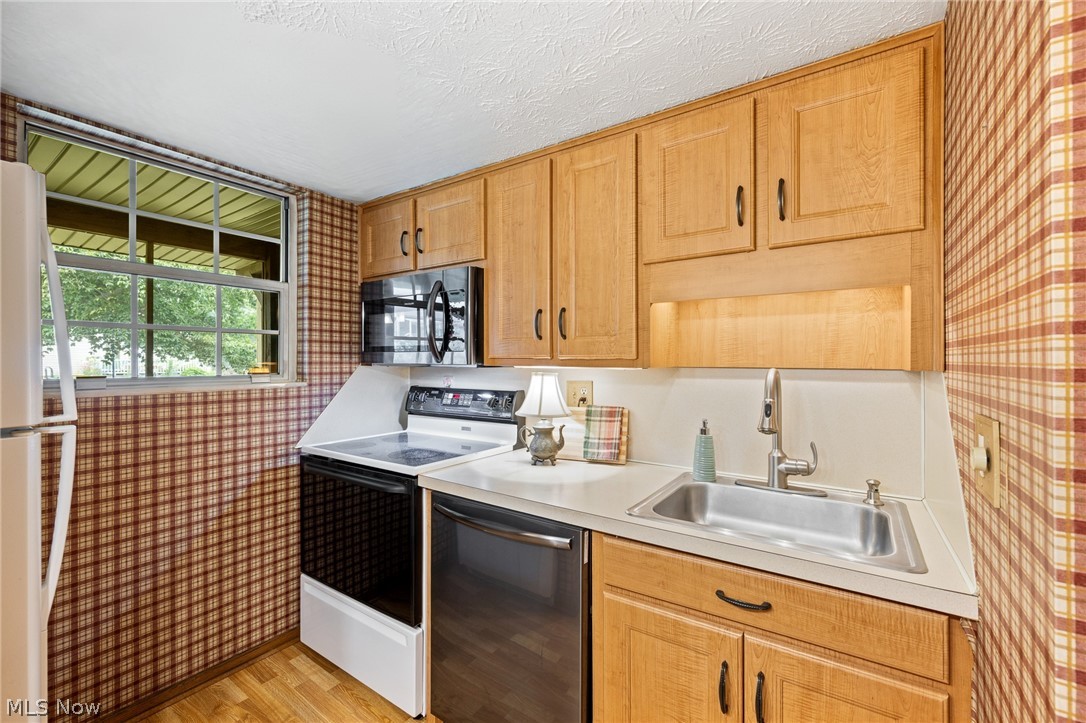 Pleasant Woods Condo - Residential