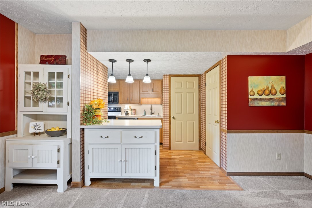 Pleasant Woods Condo - Residential