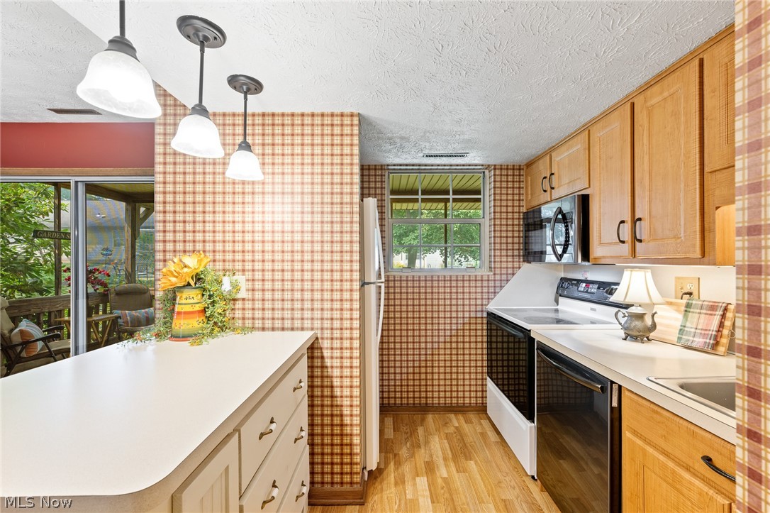 Pleasant Woods Condo - Residential