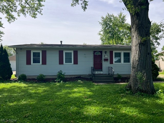 Welcome to 823 Stanford Rd! This updated 3-bedroom, 1-bath ranch features a nice backyard and a fresh, move-in-ready feel. Recent updates include a new roof, fresh interior paint throughout, LVP flooring across the first floor, and refreshed landscaping. A great opportunity for the next owner!