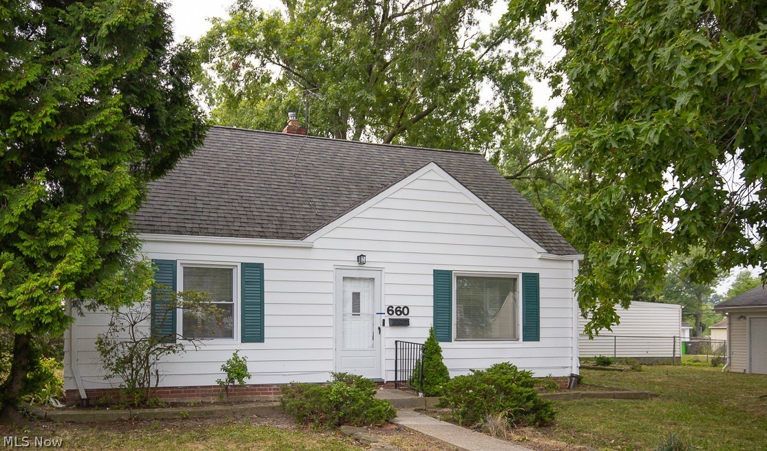 Welcome to this recently updated four-bedroom, one-full-bath bungalow, offering comfortable living space and convenient features for today’s buyer. The home includes appliances and is move-in ready, making it an excellent opportunity for a new owner.
A large two-car garage with an automatic opener provides plenty of parking and storage, while the private backyard offers space to relax, entertain, or enjoy the outdoors.The property will be clear of city violations prior to sale.
Enjoy a convenient locatio with easy access to Lake Erie, local schools and parks.