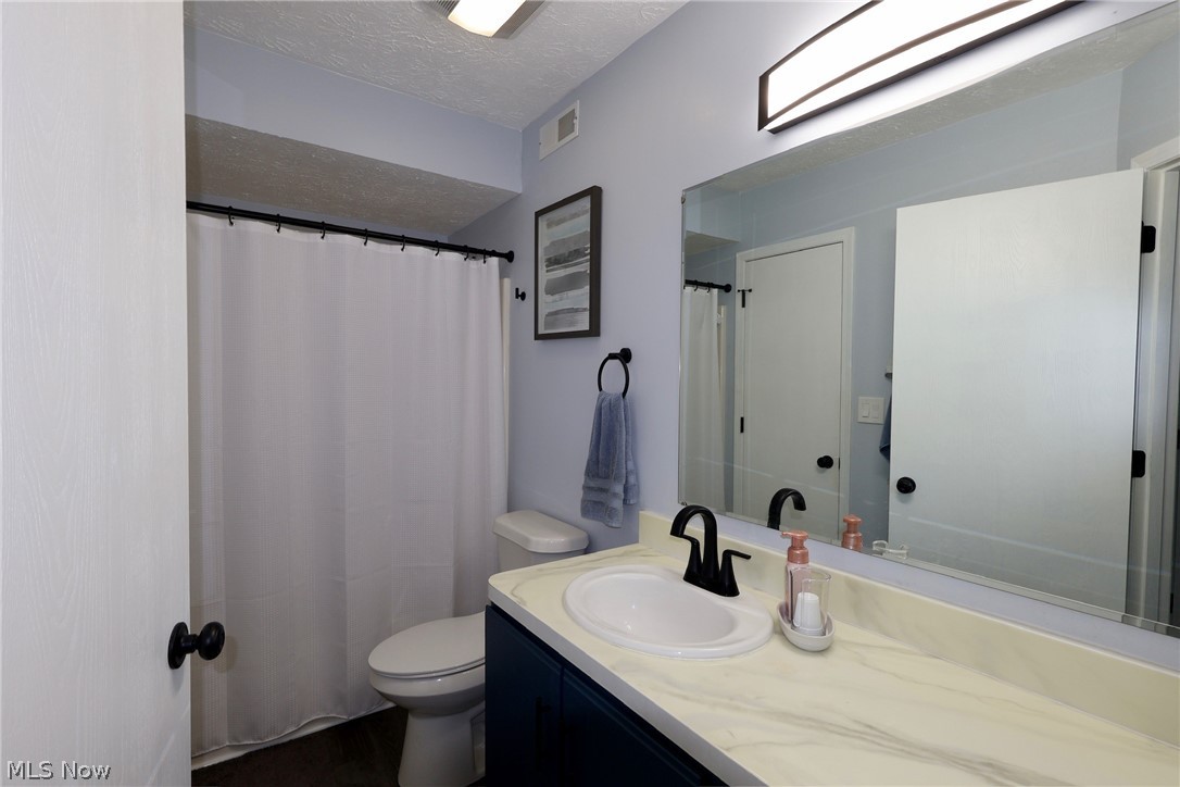 Lake Pointe Condo - Residential