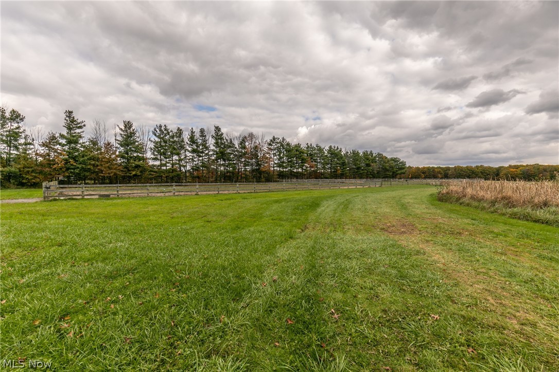 Litchfield - Land