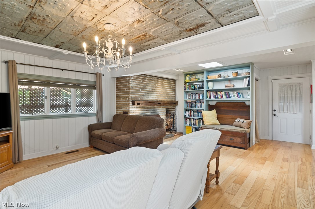 Colonial Lanes Third Add - Residential