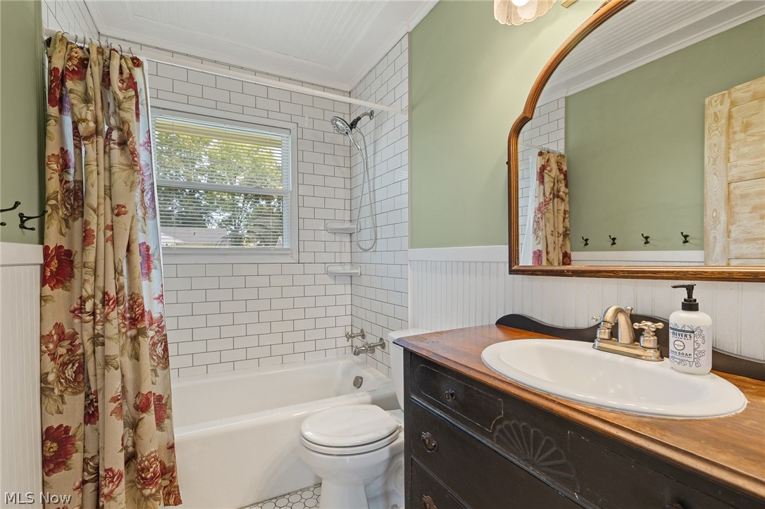 Colonial Lanes Third Add - Residential