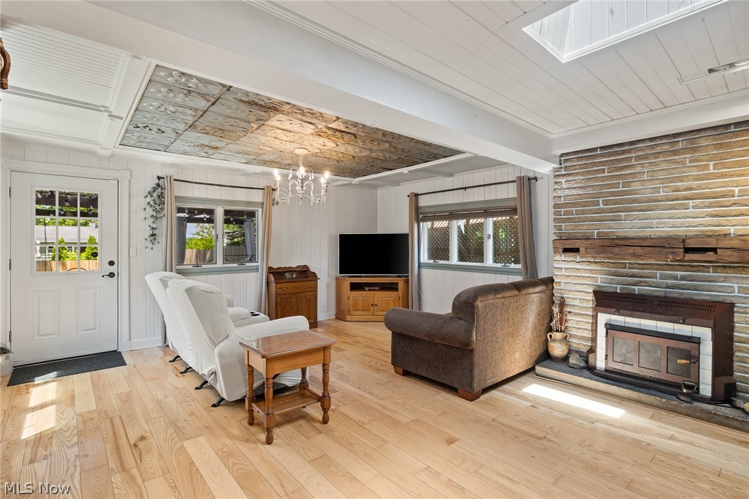 Colonial Lanes Third Add - Residential