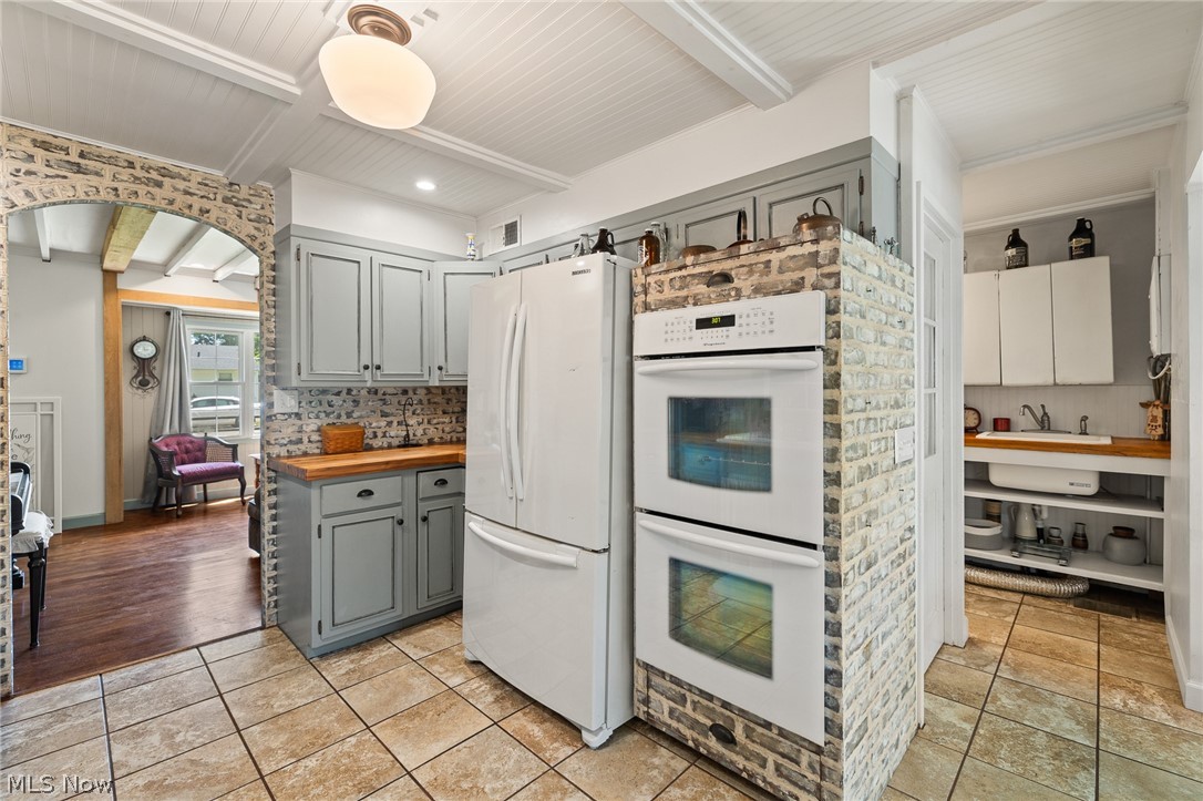 Colonial Lanes Third Add - Residential