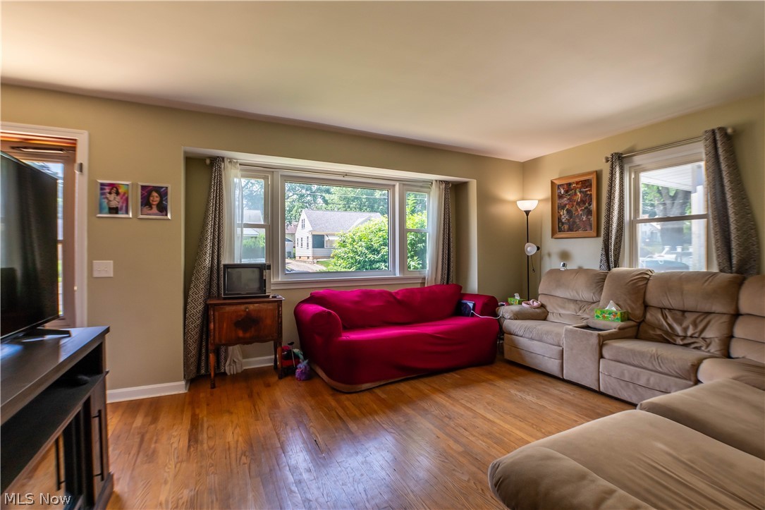 T J Bidwells Add 03 - Residential