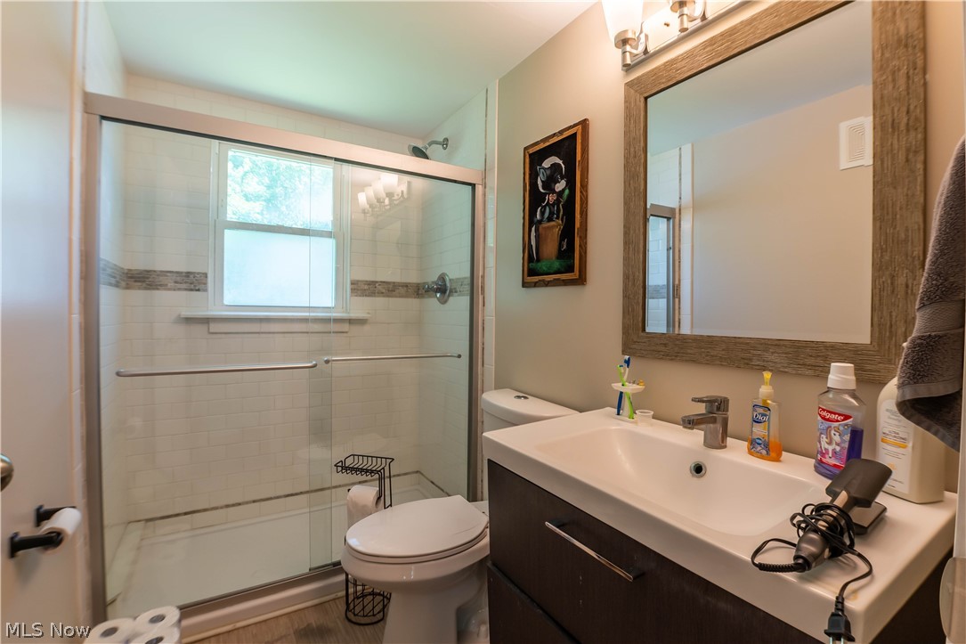 T J Bidwells Add 03 - Residential
