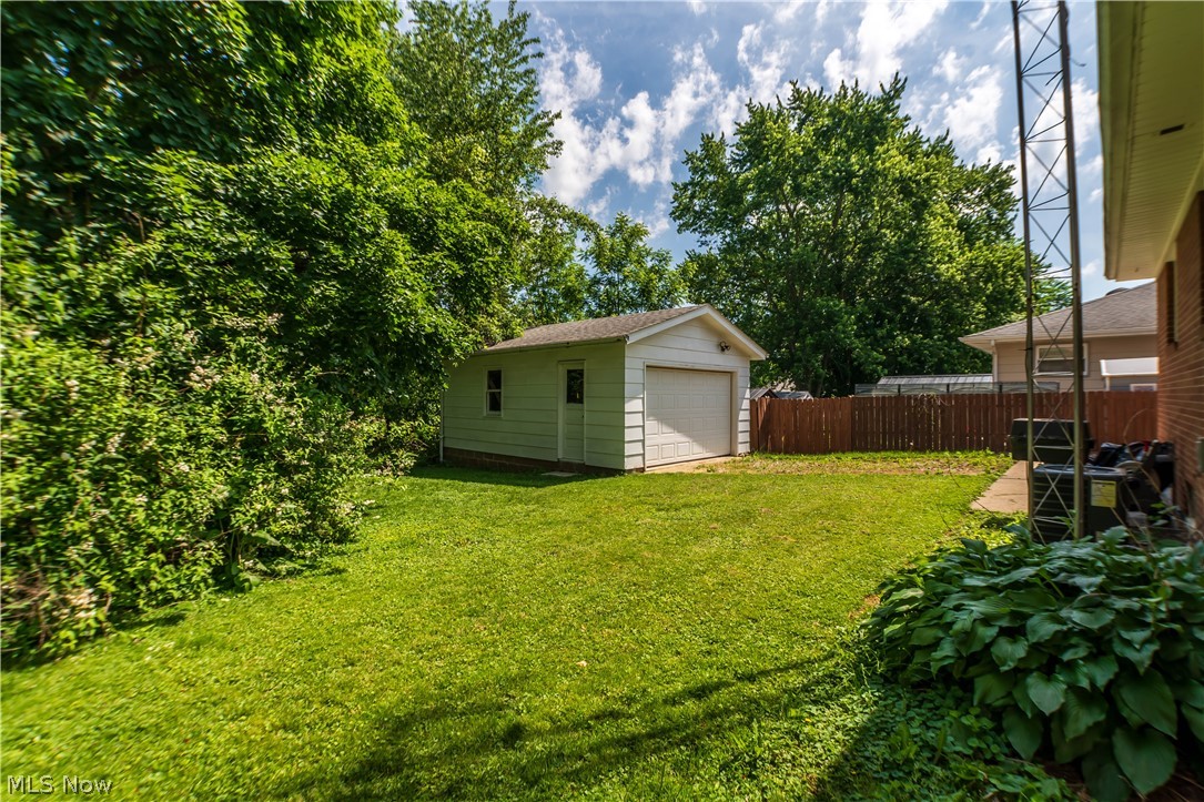 T J Bidwells Add 03 - Residential