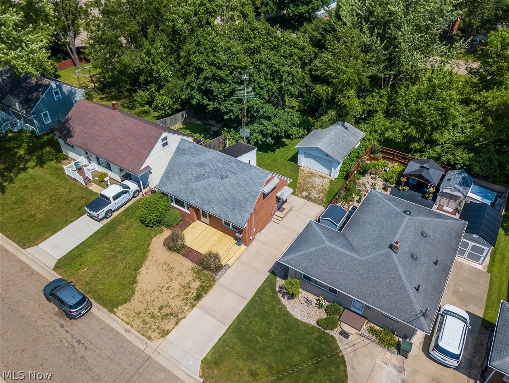 T J Bidwells Add 03 - Residential