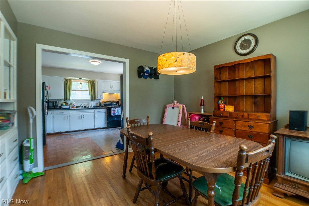 T J Bidwells Add 03 - Residential