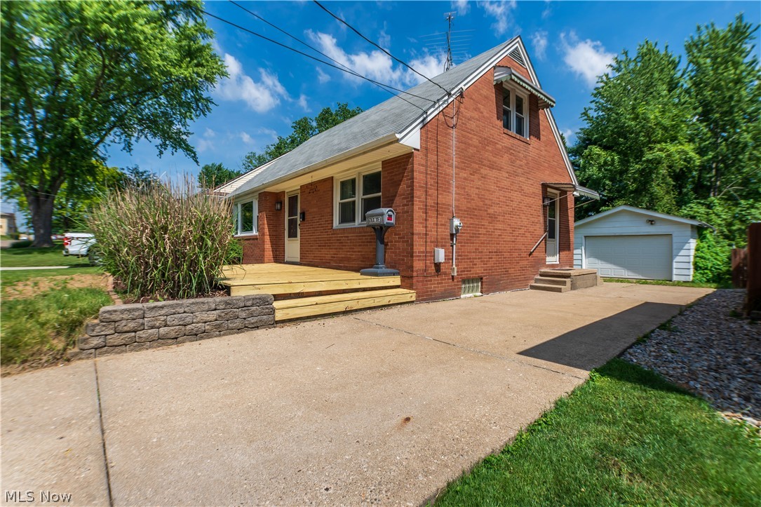 T J Bidwells Add 03 - Residential