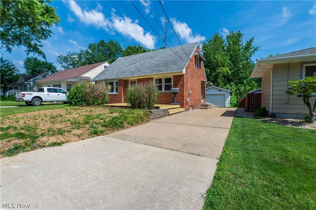 T J Bidwells Add 03 - Residential