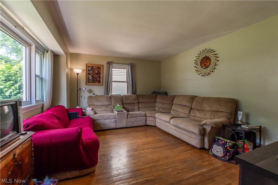 T J Bidwells Add 03 - Residential