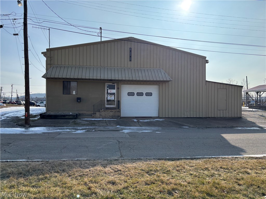 518 Williams St offers a great versatile commercial building situated on approximately 1.5 acres. This property offers excellent flexibility for a variety of business uses including contractor storage, light industrial, equipment/vehicle storage, workshop space or small distribution. 514 George St. features dedicated office space with private work areas, attached garage suitable for equipment, vehicles, or shop use. Fenced lot for added security and outdoor storage. Convenient access to local roads and business services.