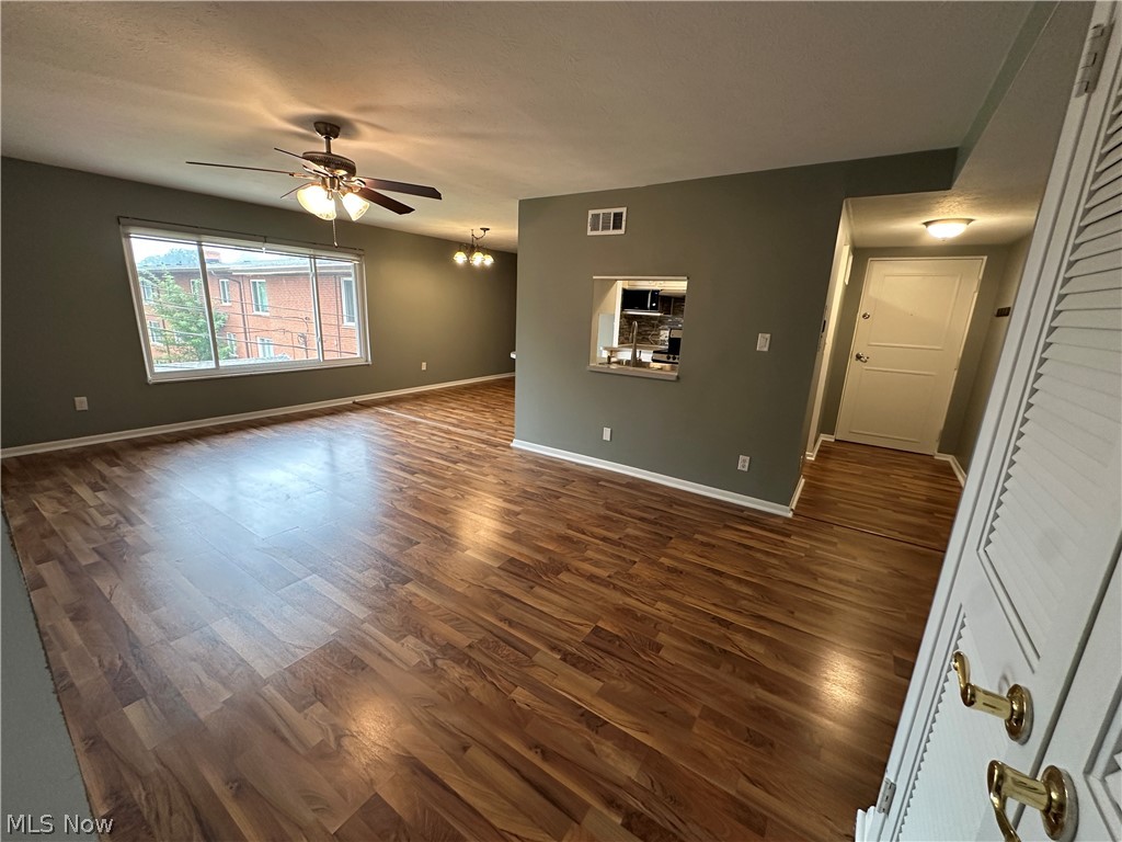 Golden Oaks Condo - Residential