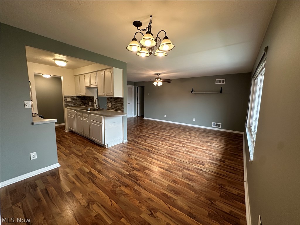 Golden Oaks Condo - Residential