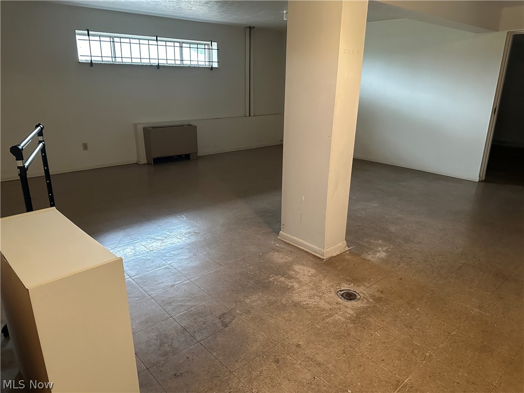 Golden Oaks Condo - Residential