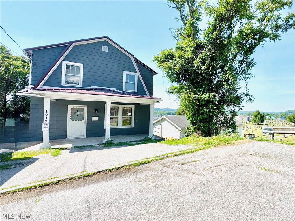 This 3 bedroom 1 bath home is located on a dead end street near Dudley school, hospital, restaurants and activities. Freshly painted. Great price!