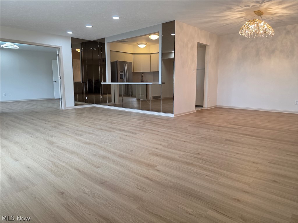 Acacia/Green Condo - Residential
