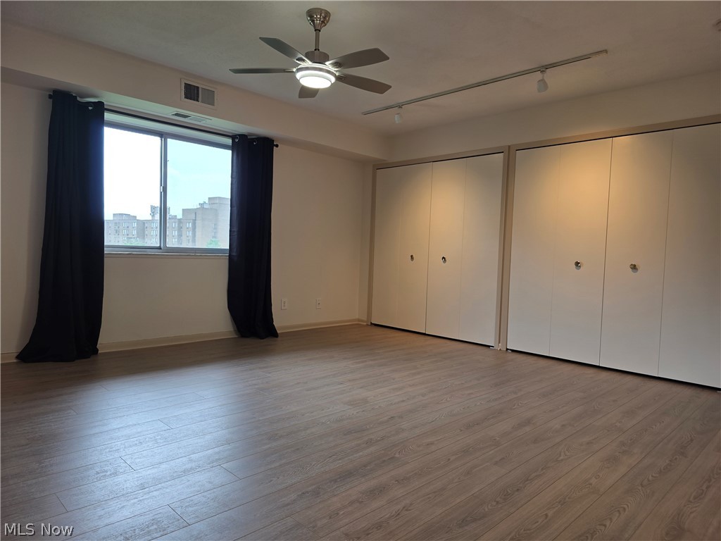 Acacia/Green Condo - Residential