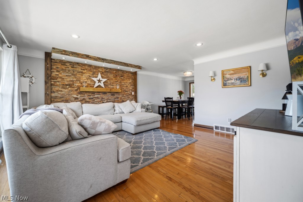 Seven Hills Prop Inc 05 - Residential