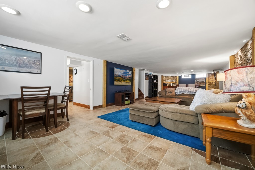 Seven Hills Prop Inc 05 - Residential