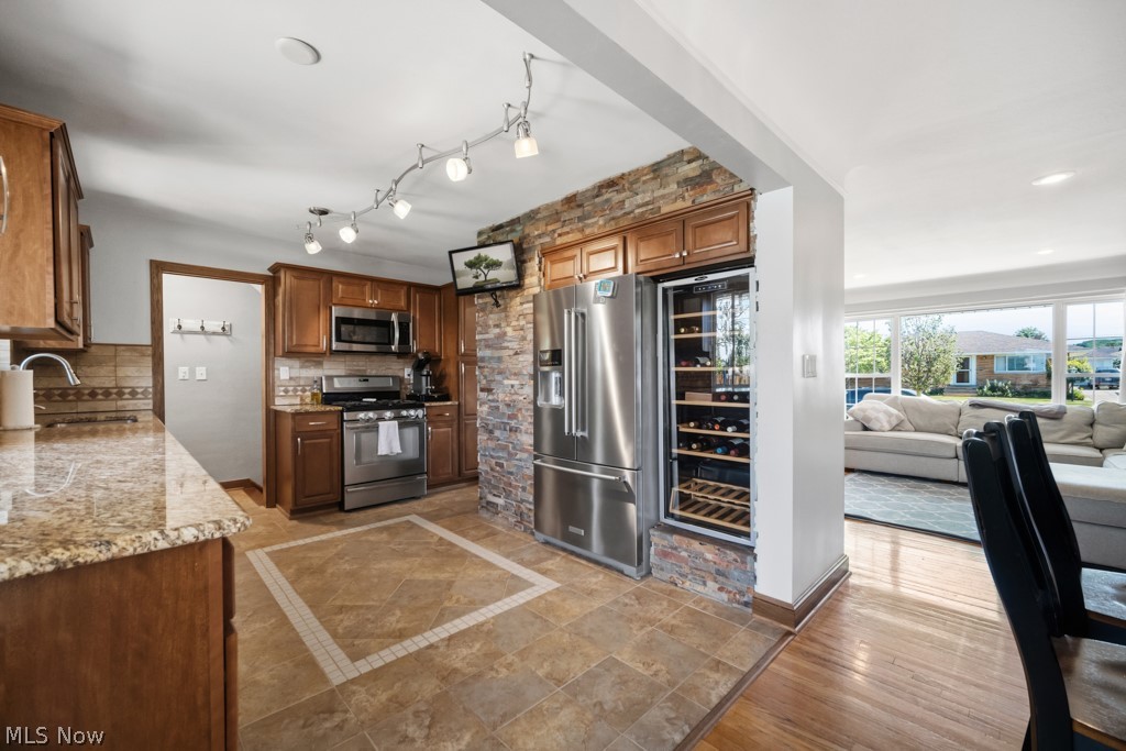 Seven Hills Prop Inc 05 - Residential