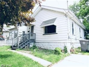 Adorable income producing property on Youngstown's West Side. Current tenant is at 575.00 a month and pays all utilities. Situated on a dead end, quiet street. Truly a turn key investment, with new hot water tank (2019) newer plumbing, carpet, laminate flooring and appliances. New windows 2017 as well as roof, furnace and electrical fixtures. Tenant takes exceptional care of the home and would like to stay. There is verbiage in current lease which would allow the new owner to take immediate possession, or move in if looking for a nice single family home. Nice, hassle free addition to any portfolio!
