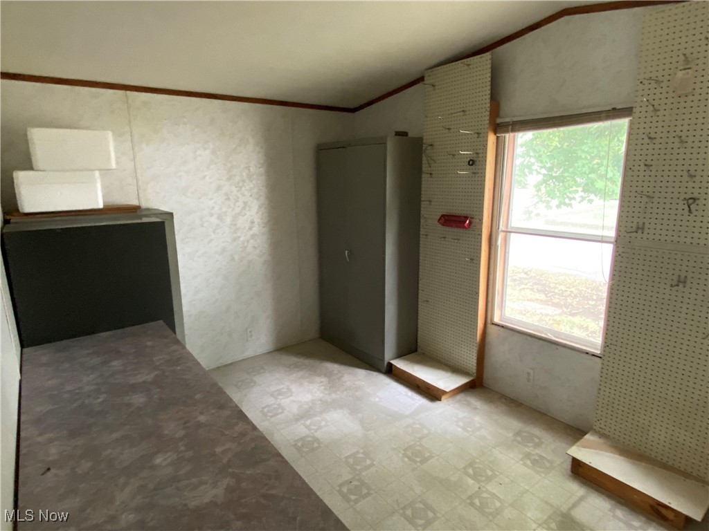 Onstines Add - Commercial Lease