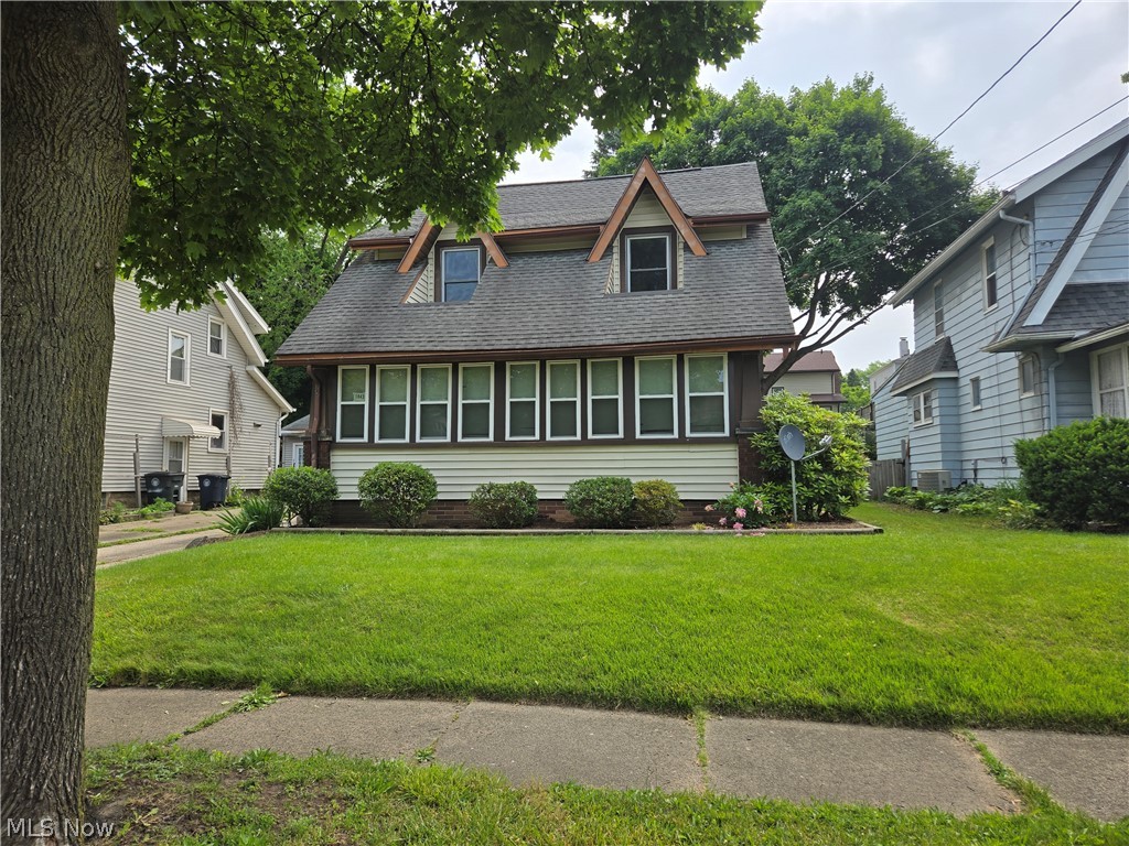 This two story home in the North Hill neighborhood has easy access to local businesses, hospitals, and freeways. A block away from Main Street, the home is tucked away in a quiet neighborhood, surrounded by the comforts of city life. Three bedrooms, two full bathrooms and an enclosed front porch allows for ample room. Driveway portions are new and sweep rain away from the home to street.