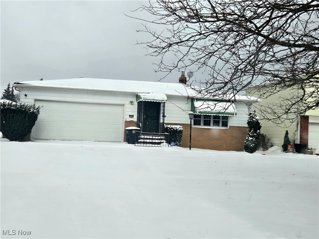 This Lee-Harvard Community Ranch Style House in Cleveland offers a stable, community-focused environment with established green spaces, strong resident involvement, featuring convenient access to downtown, major medical centers Cleveland Clinic, University Heights, Universities (CWRU), Cuyahoga Community College Eastern Campus and amenities via I-480, I-271. Situated on Cleveland's southeast side, bordered by Shaker Heights, Warrensville Heights and Maple Heights, with direct routes to I-480 and I-271, and close to University Circle, parks, The Harvard Community Center, and the Lee-Harvard Plaza with local businesses, offering a suburban feel within the city.