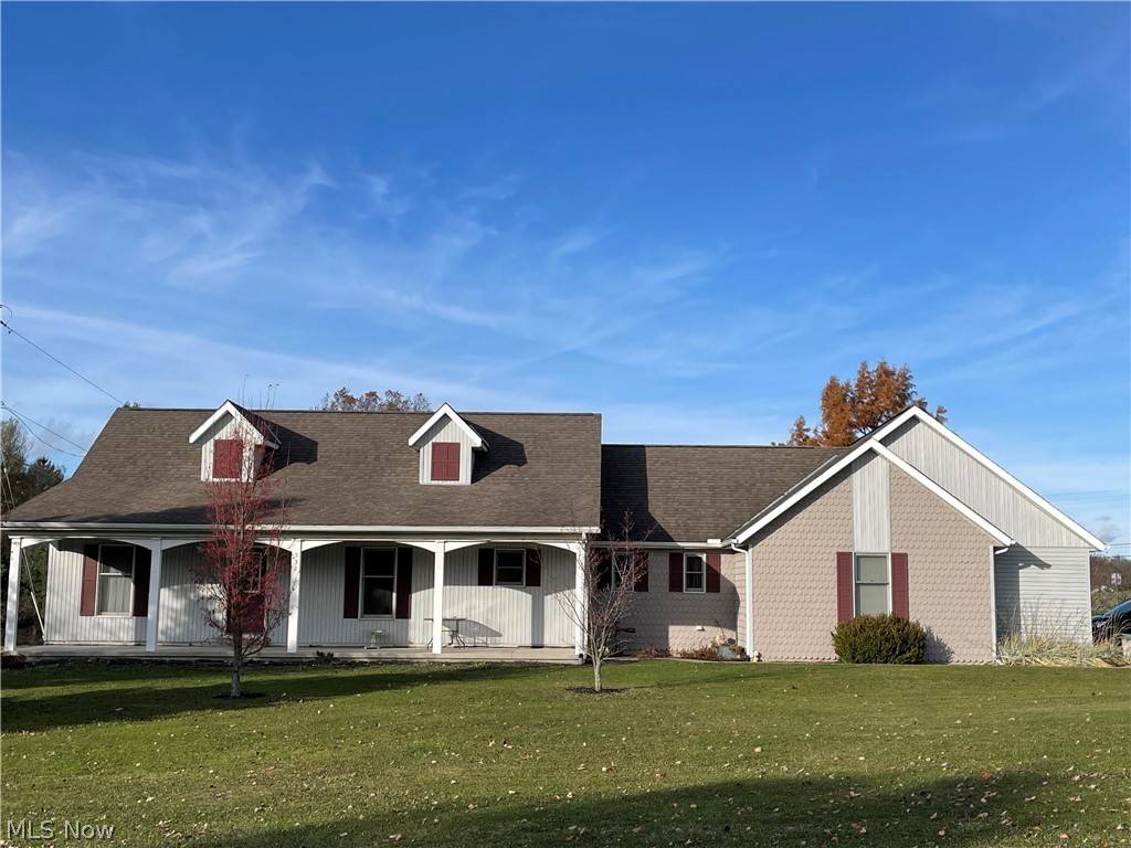 If you are looking for single floor living, look no further. This home sits on 1.35 acres with a beautiful view. Open floor plan with large kitchen with an island that can seat 4 with room for a full sized dining room table that is open to the living room with plenty of natural light and a gas fireplace.  Two and a half car attached garage with even more room for storage.