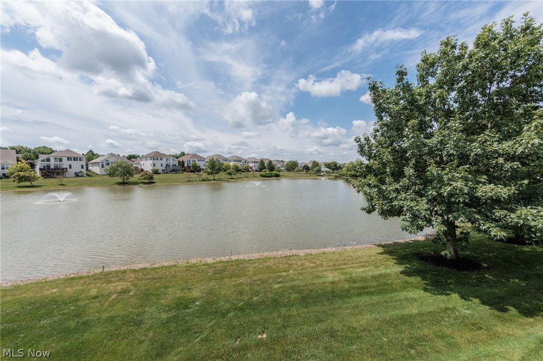 Country Lakes At Fox Meadows - Residential