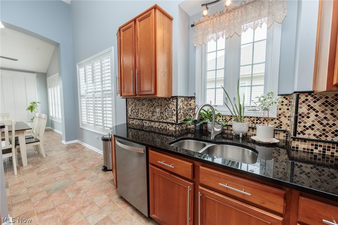 Country Lakes At Fox Meadows - Residential