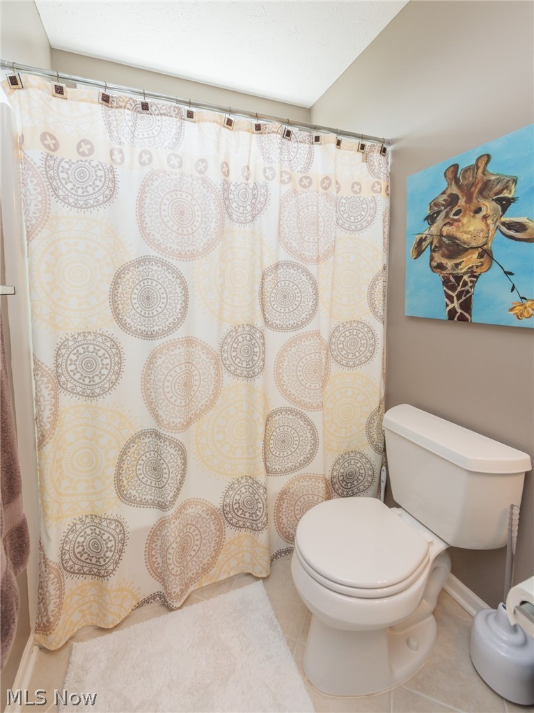 Country Lakes At Fox Meadows - Residential
