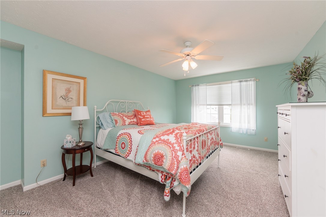 Country Lakes At Fox Meadows - Residential
