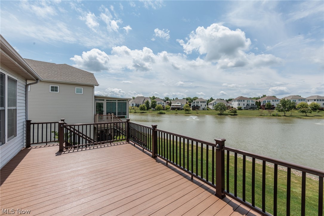 Country Lakes At Fox Meadows - Residential