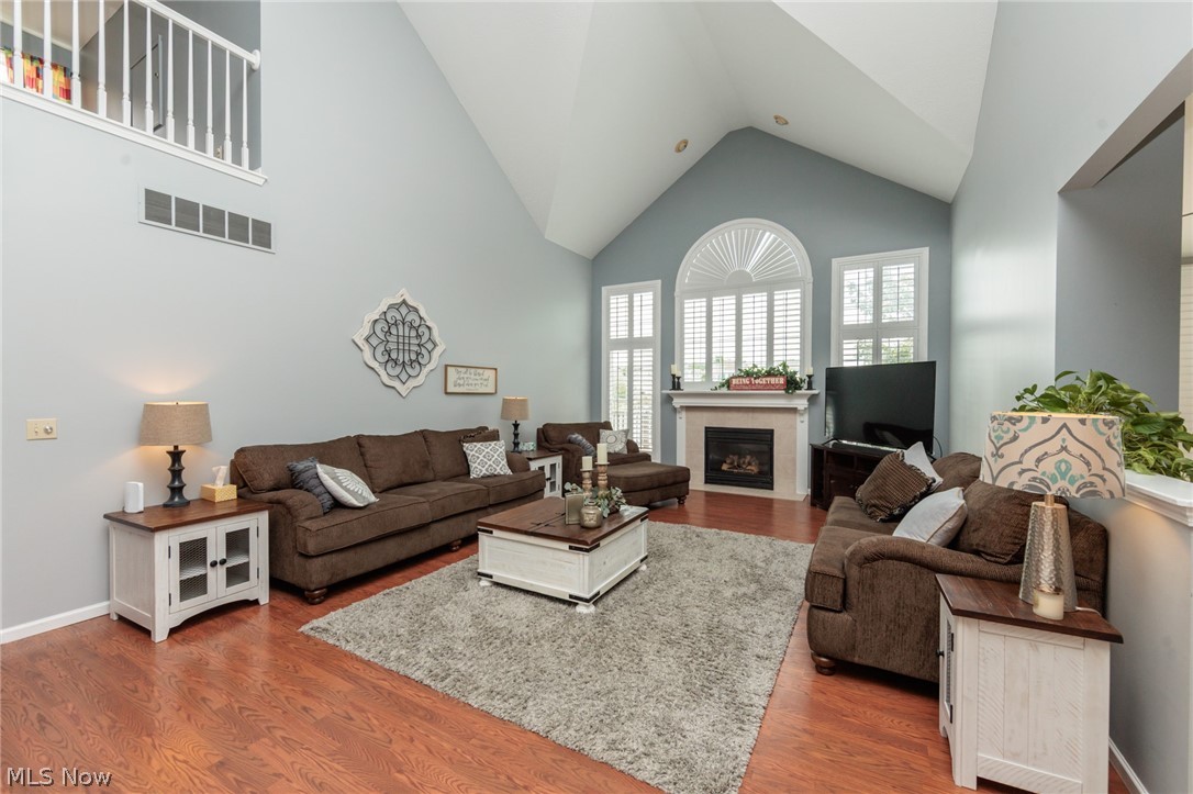 Country Lakes At Fox Meadows - Residential