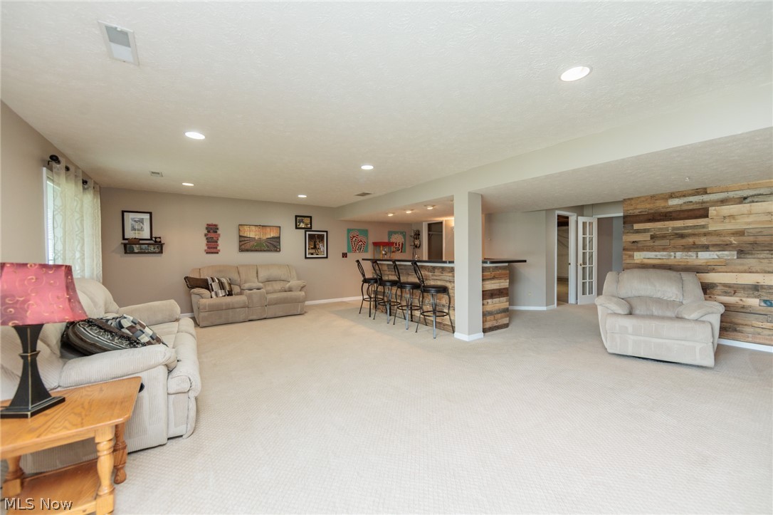 Country Lakes At Fox Meadows - Residential